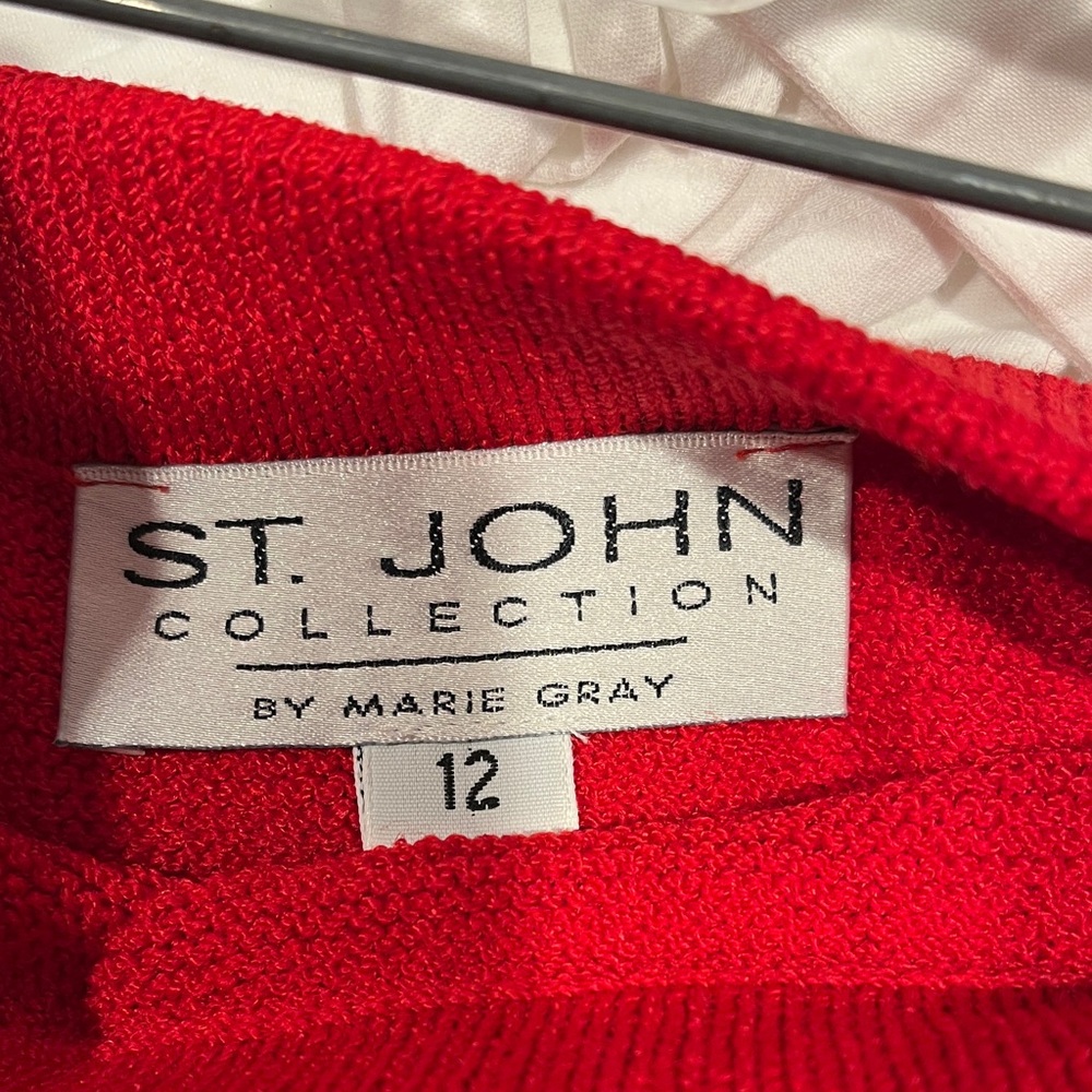 St. John Vibrant Red Women's Skirt - Picture 3 of 3